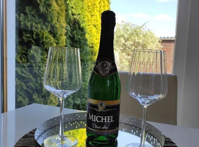 Dom Dabrowka Poznan דירה